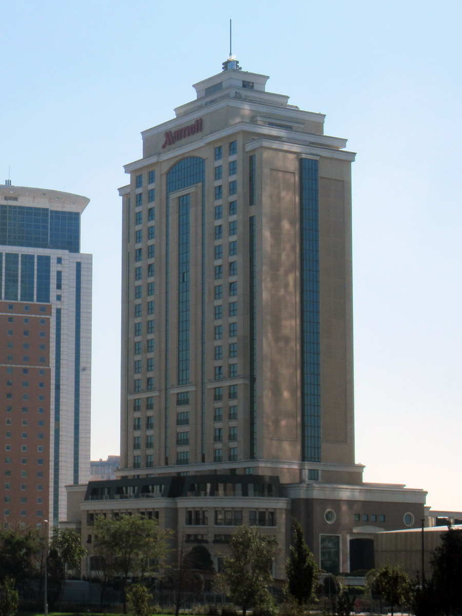 İstanbul'daki Marriott Hotel Asia binasının gerçek dış cephe fotoğrafı